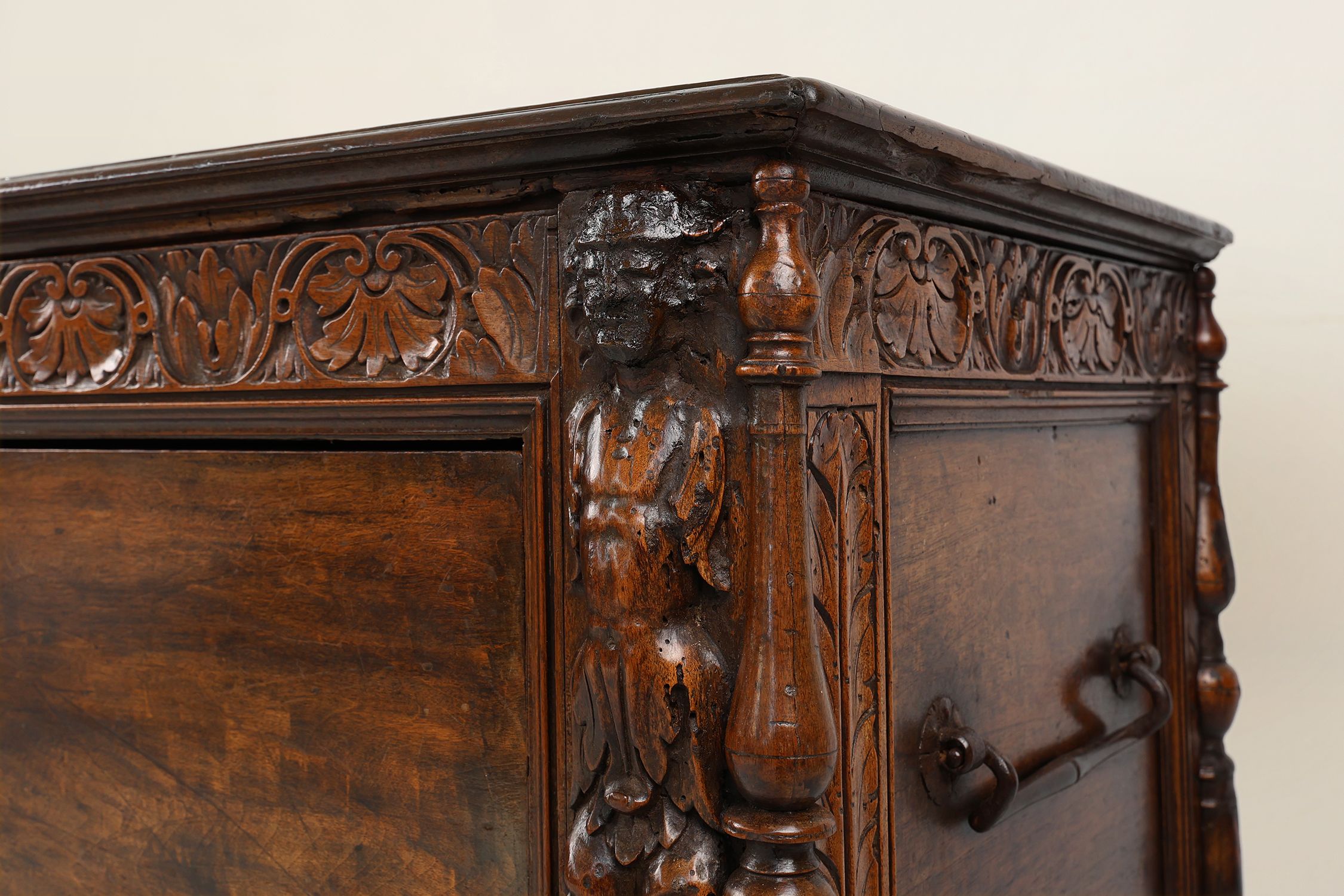 16th Century Italian Renaissance Cabinet in walnut with rich carvingsthumbnail